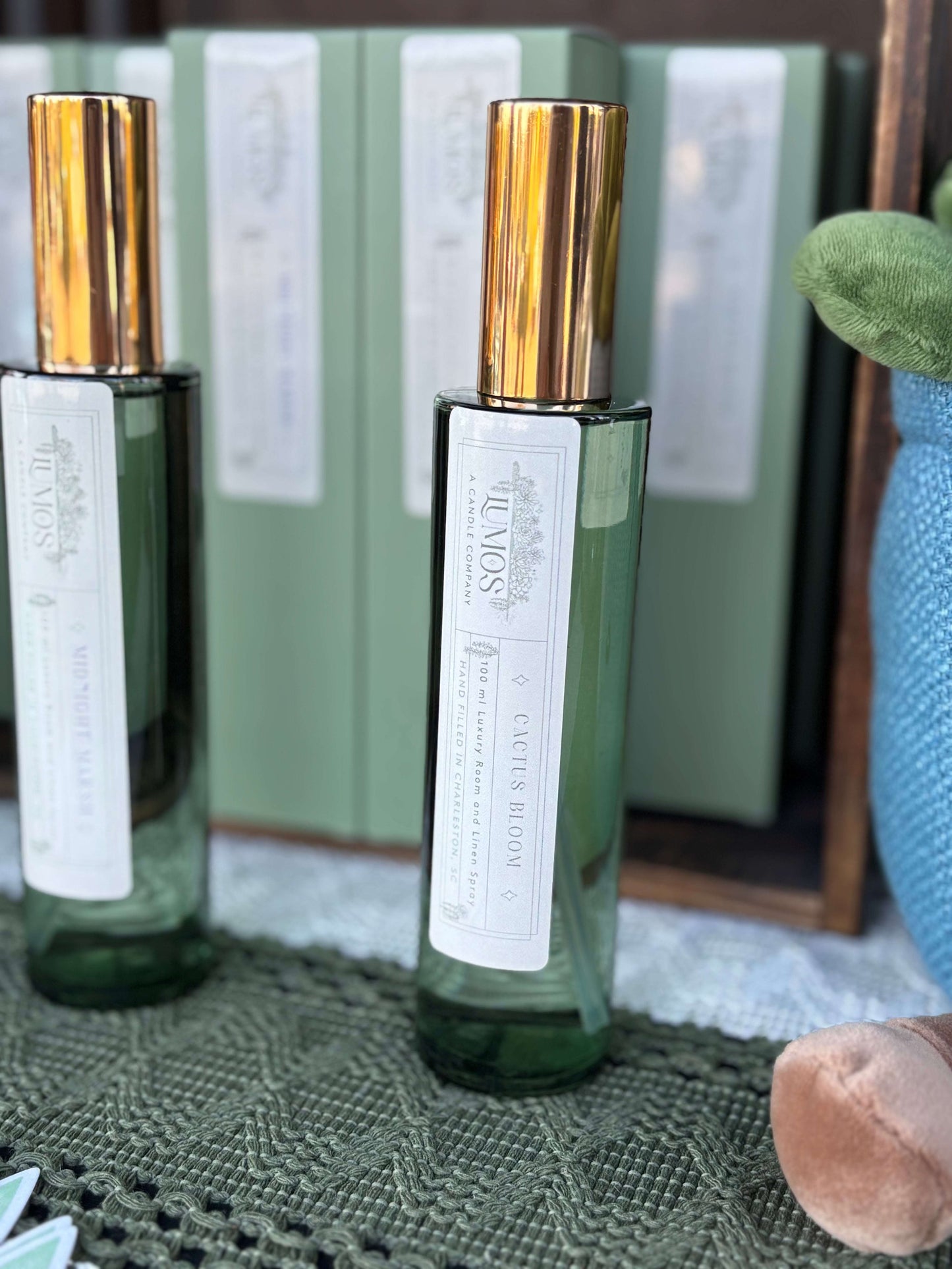 LUMOS Room + Linen Spray 100ml luxury home fragrance mist with gold sprayer and green bottle