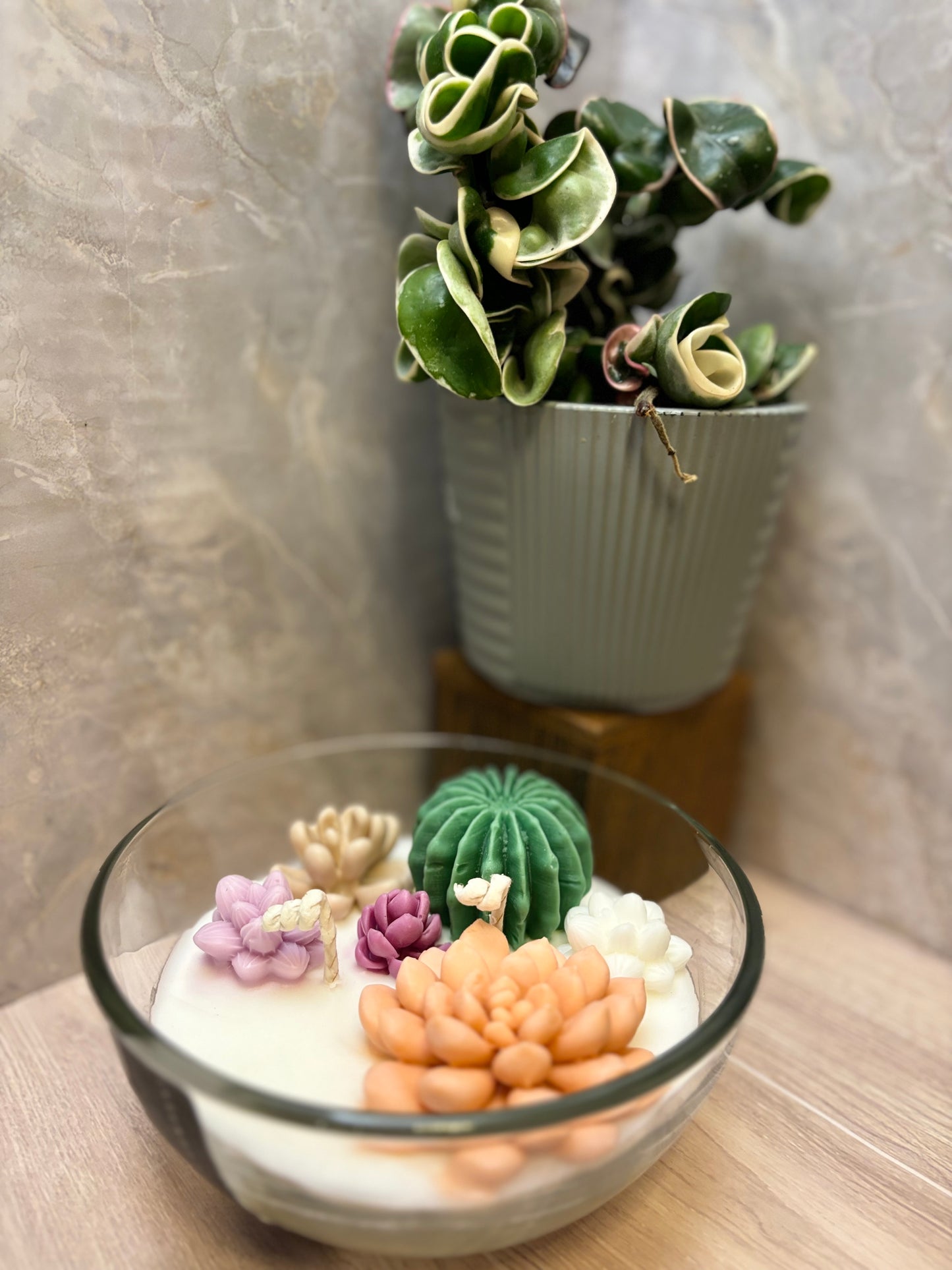 Succulent Flower Garden / Coconut Soy Wax / Handpoured Candle / Plant Lovers / Candle Lovers - Large Glass Bowl